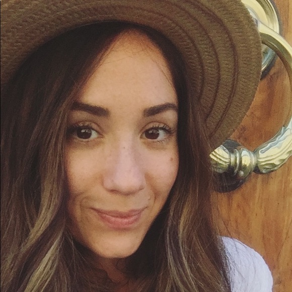 Meet your Posher, Tami - Picture 2 of 4